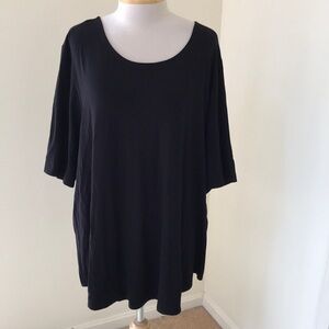 New! Cupio 3X black short sleeve top.